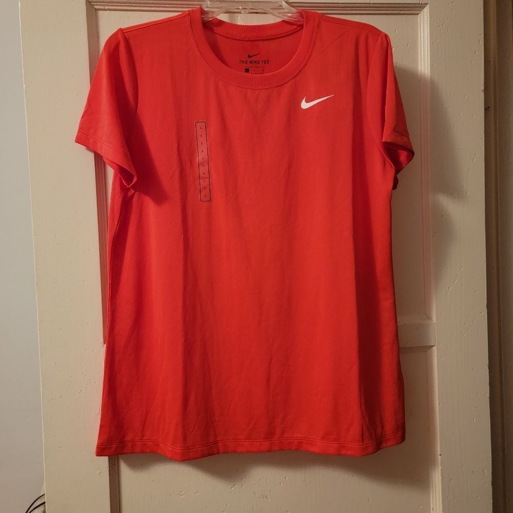 NIKE Dri-FIT shirt Nwt